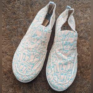 Vionic Beach Malibu Turquoise Art Faces Slip On Shoes